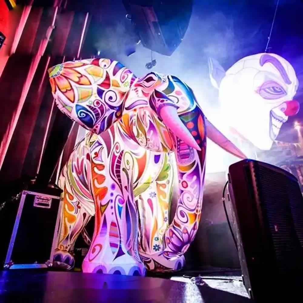 Colorful Giant Elephant With L - Decor Lighting The Parade ulasan dan harga